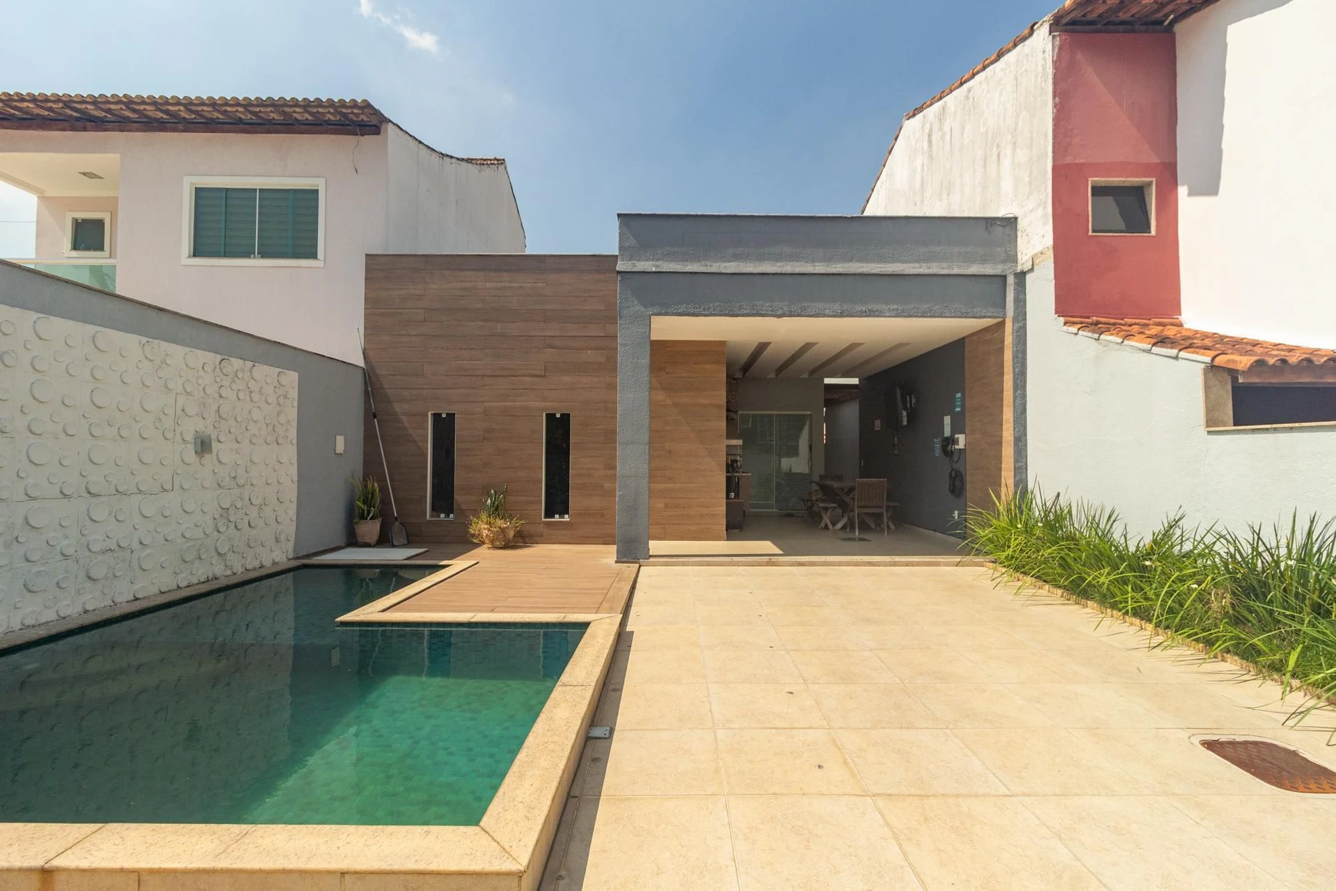 Furnished house, 285 m², with a private pool — photo 35