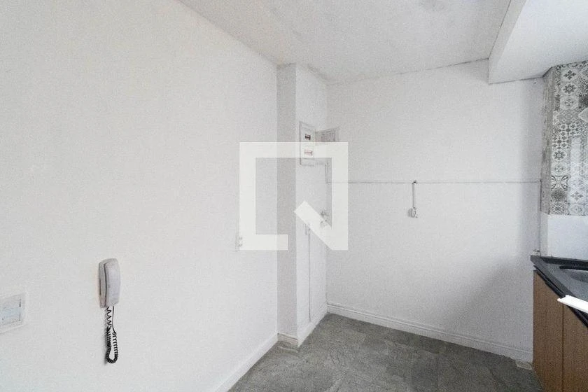 2-bedroom apartment in a building with a pool — photo 10