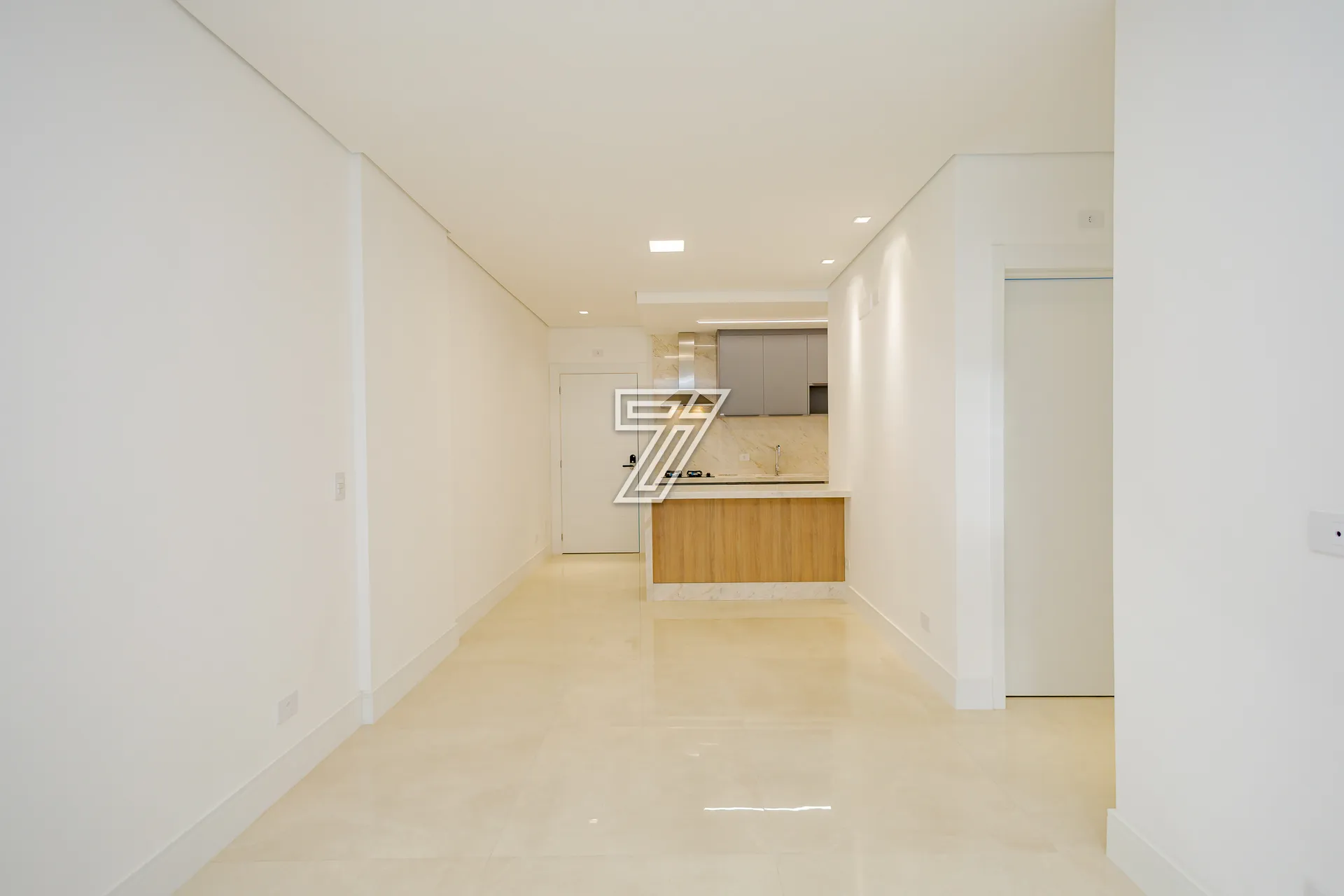 2-bedroom apartment with suite, open kitchen and 2 parking — photo 19