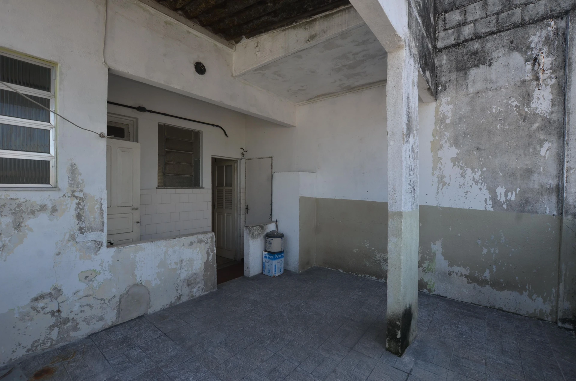 Unfurnished rental apartment with 2 bedrooms — photo 16