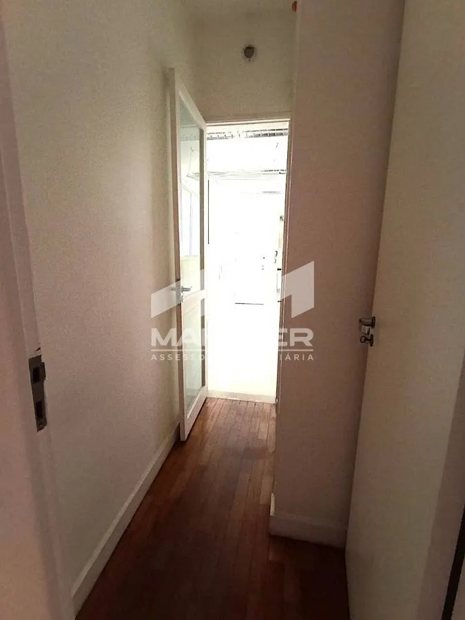 Apartment with 4 bedrooms and 4 bathrooms — photo 18