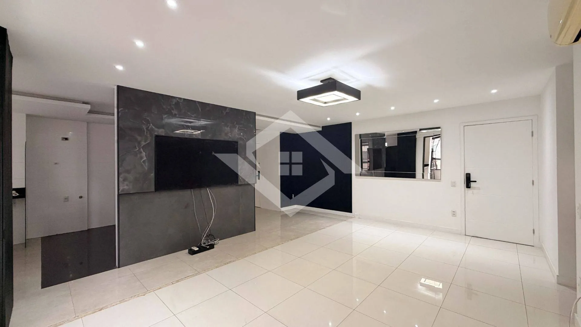 3-bedroom apartment in a building with a sauna — photo 6