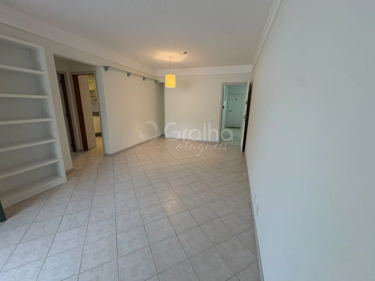 3-bedroom apartment in a building with a pool — photo 7