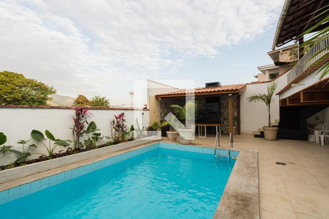 5-bedroom house with a mountain view in Rio de Janeiro — photo 54