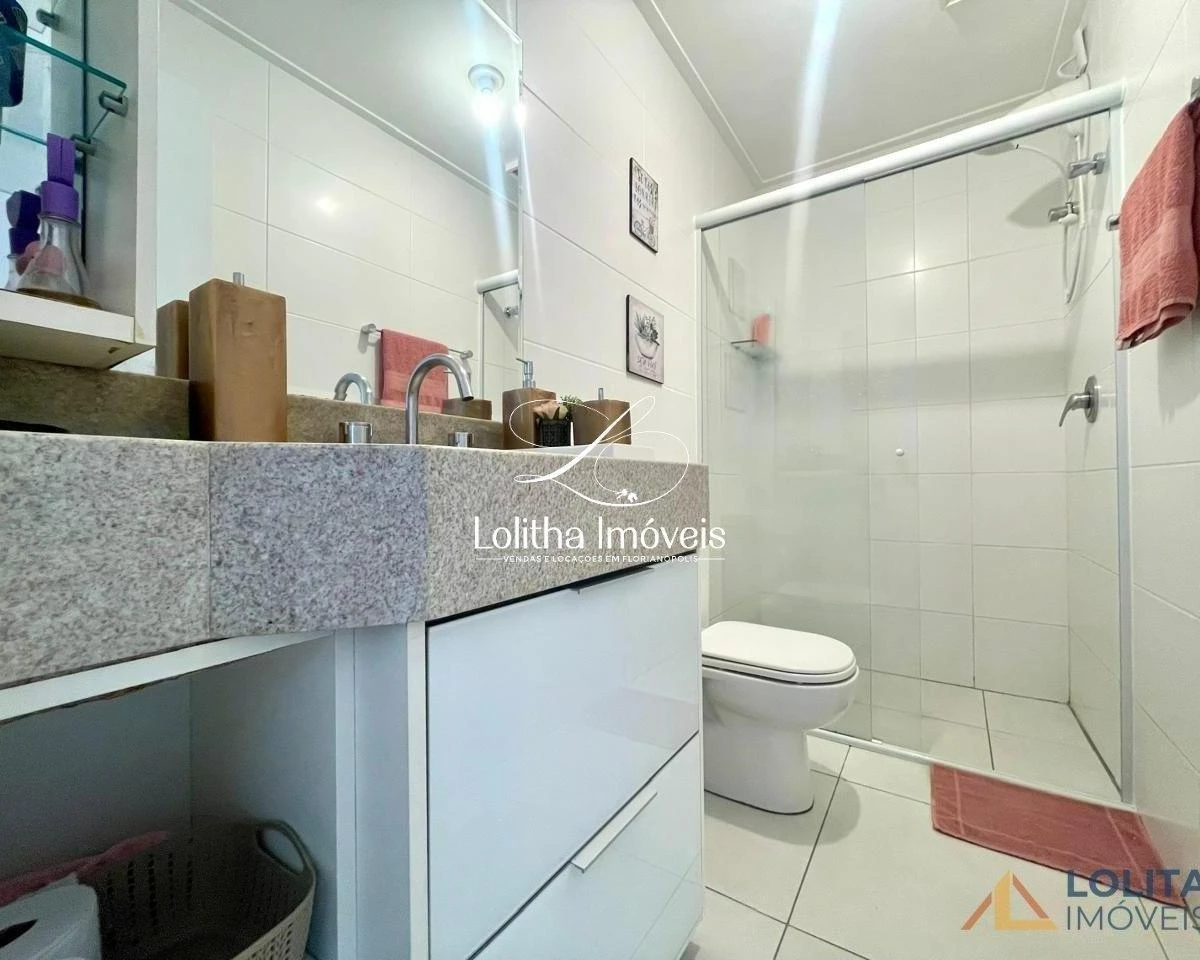 Furnished apartment, 82 m², with a grill on the balcony — photo 48