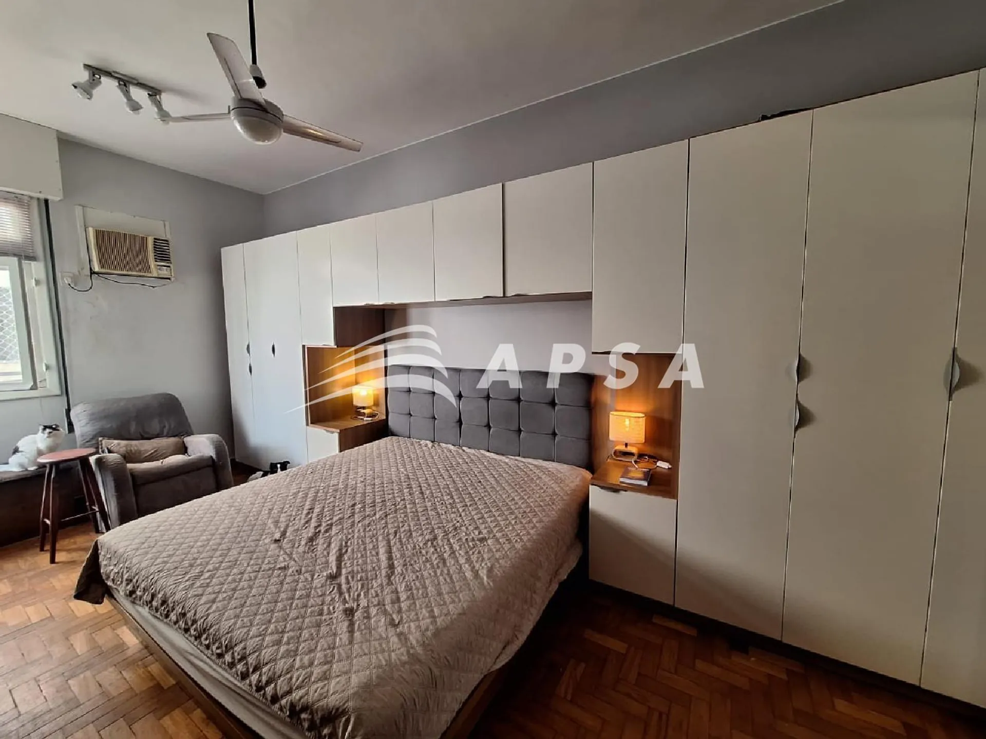 Furnished 210 m² apartment with 3 bedrooms and suite — photo 3