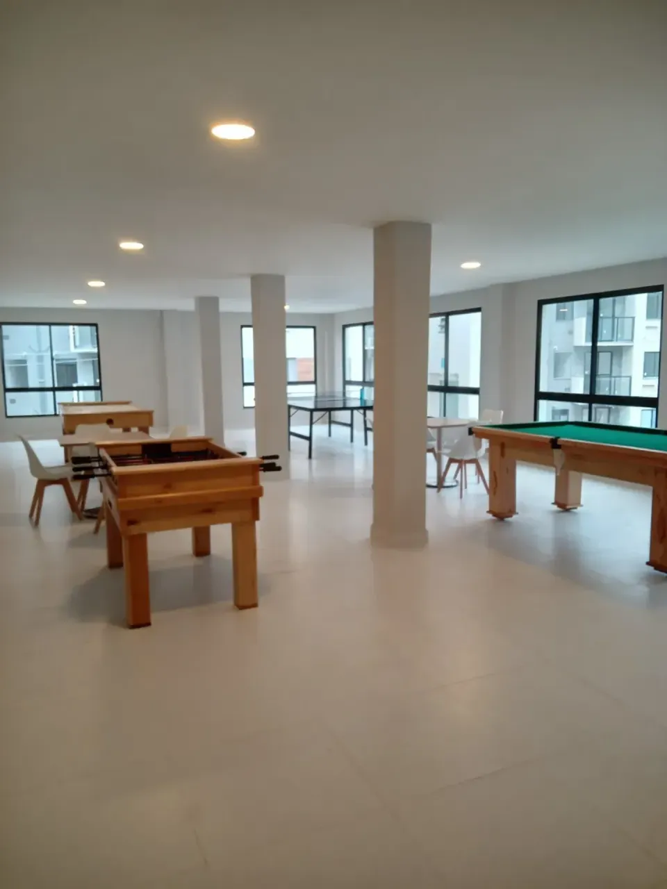 Apartamento com 2 quartos e varanda em bom estado — photo 20