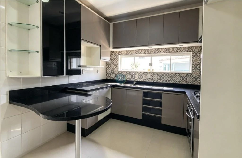 Casa de 4 dormitorios con bañera en Florianópolis — photo 5