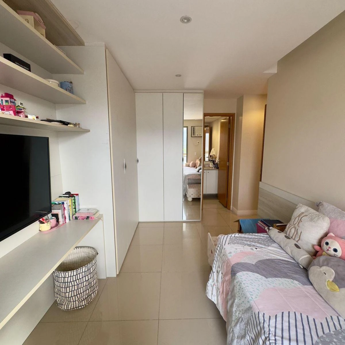 Furnished 213 m² duplex penthouse with 4 bedrooms and 3 parking — photo 39