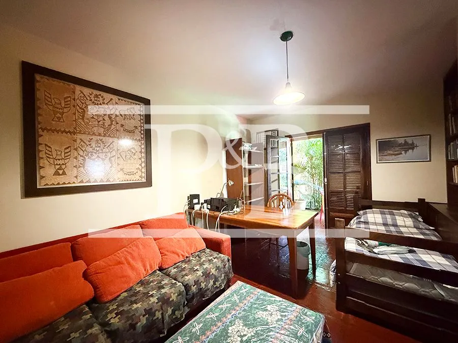 Casa com 4 dormitórios e varanda com churrasqueira — photo 40