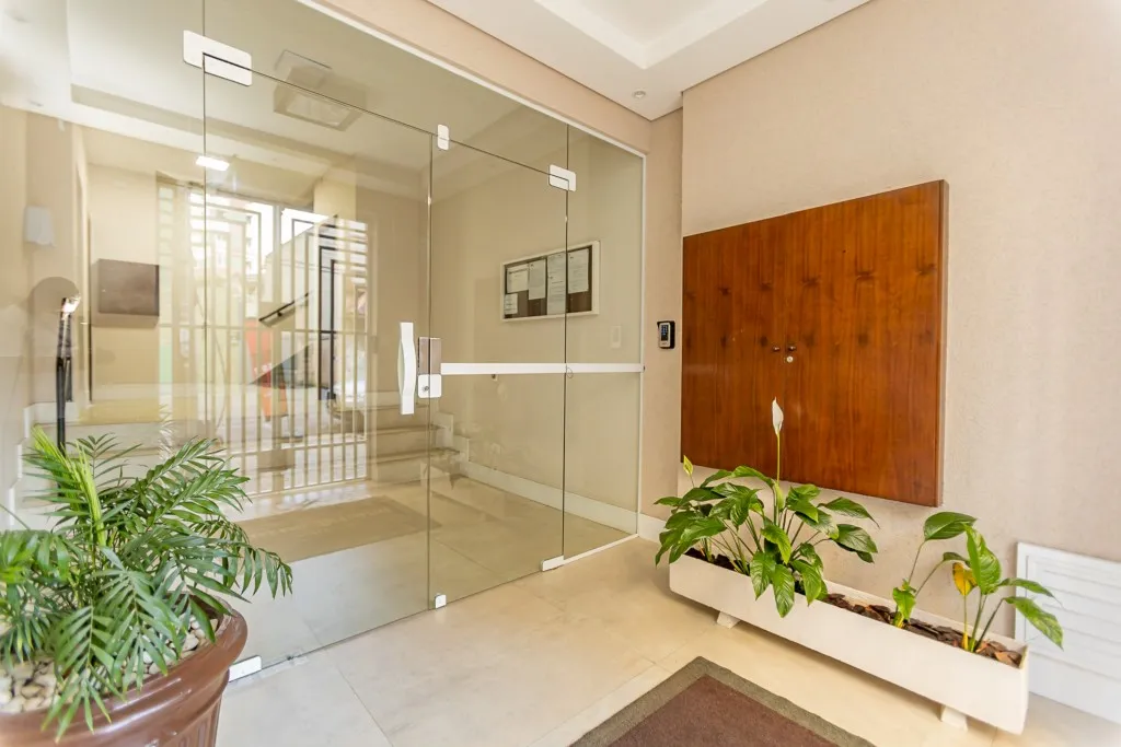 Furnished 31 m² studio with open-plan kitchen — photo 27