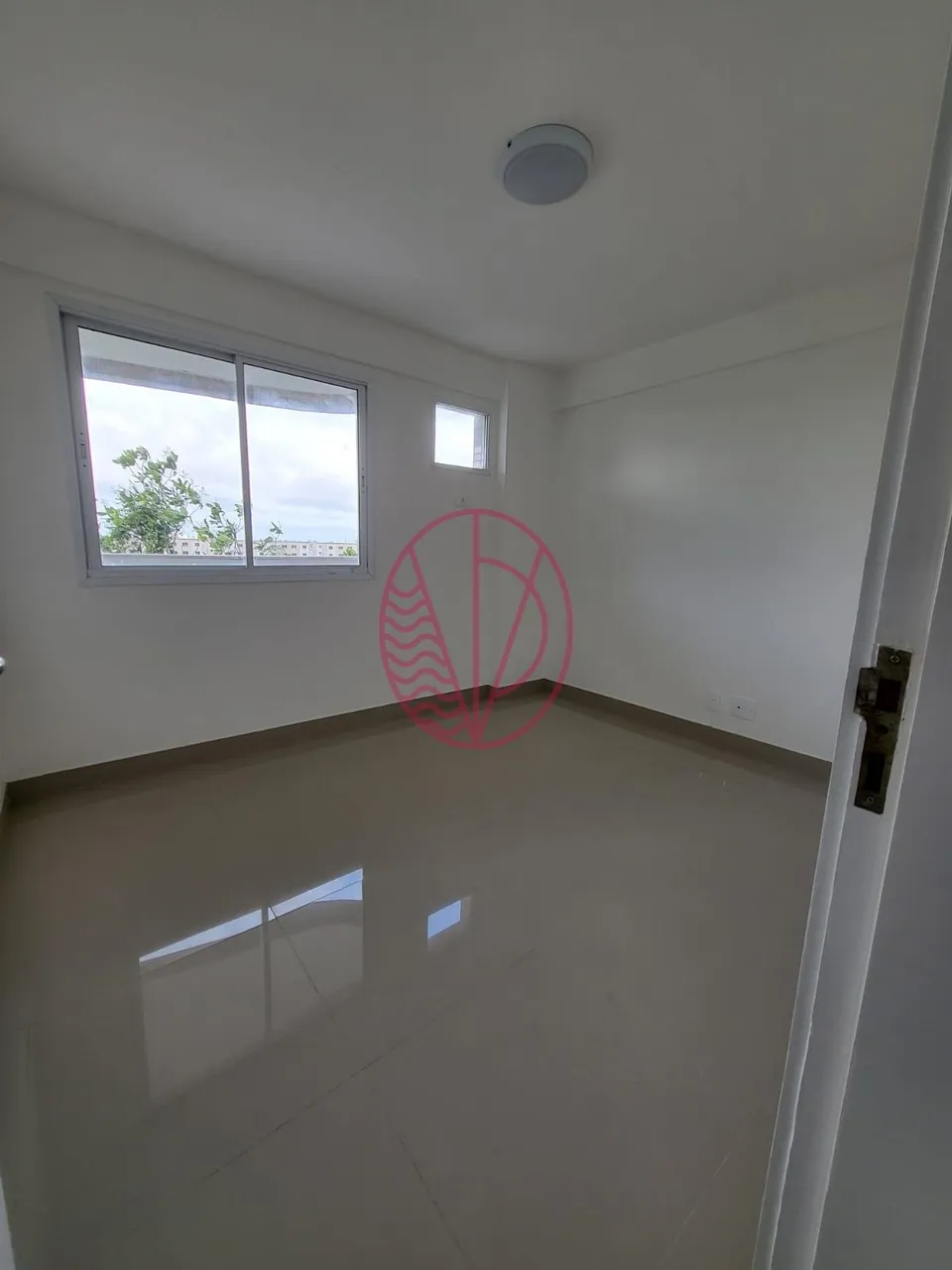 1-bedroom apartment with mountain views and balcony — photo 14