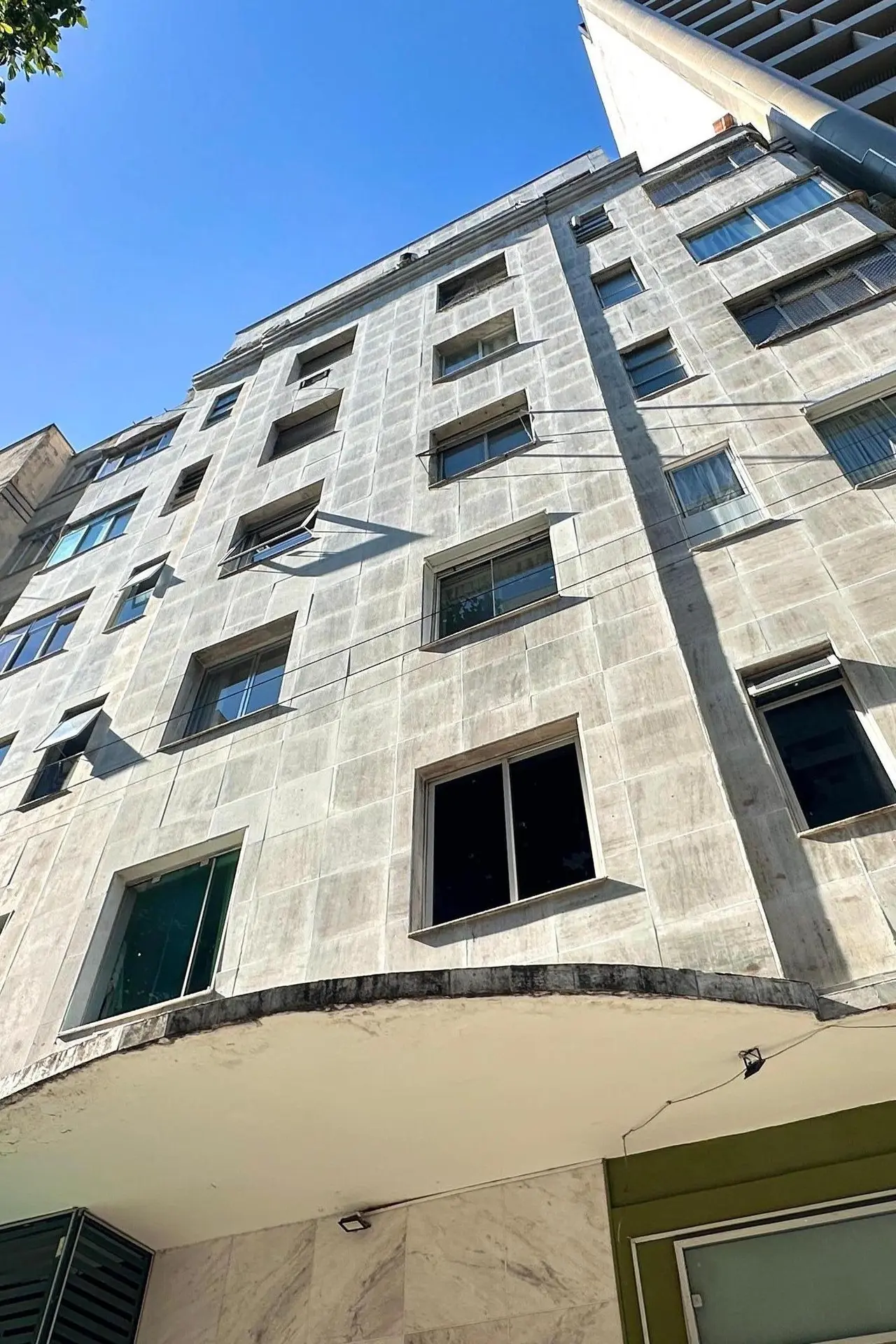 Furnished apartment with 3 bedrooms and a balcony — photo 44