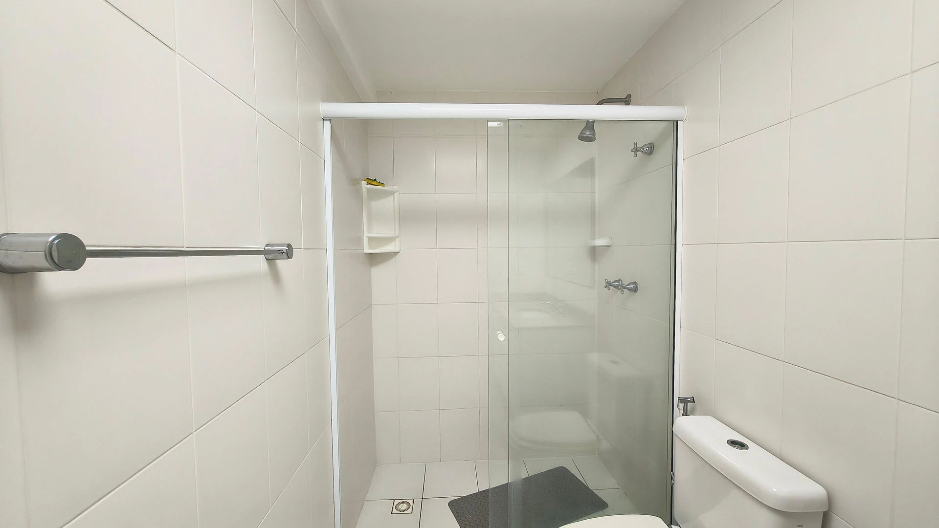 Rent-ready 2-bedroom apartment with balcony — photo 26