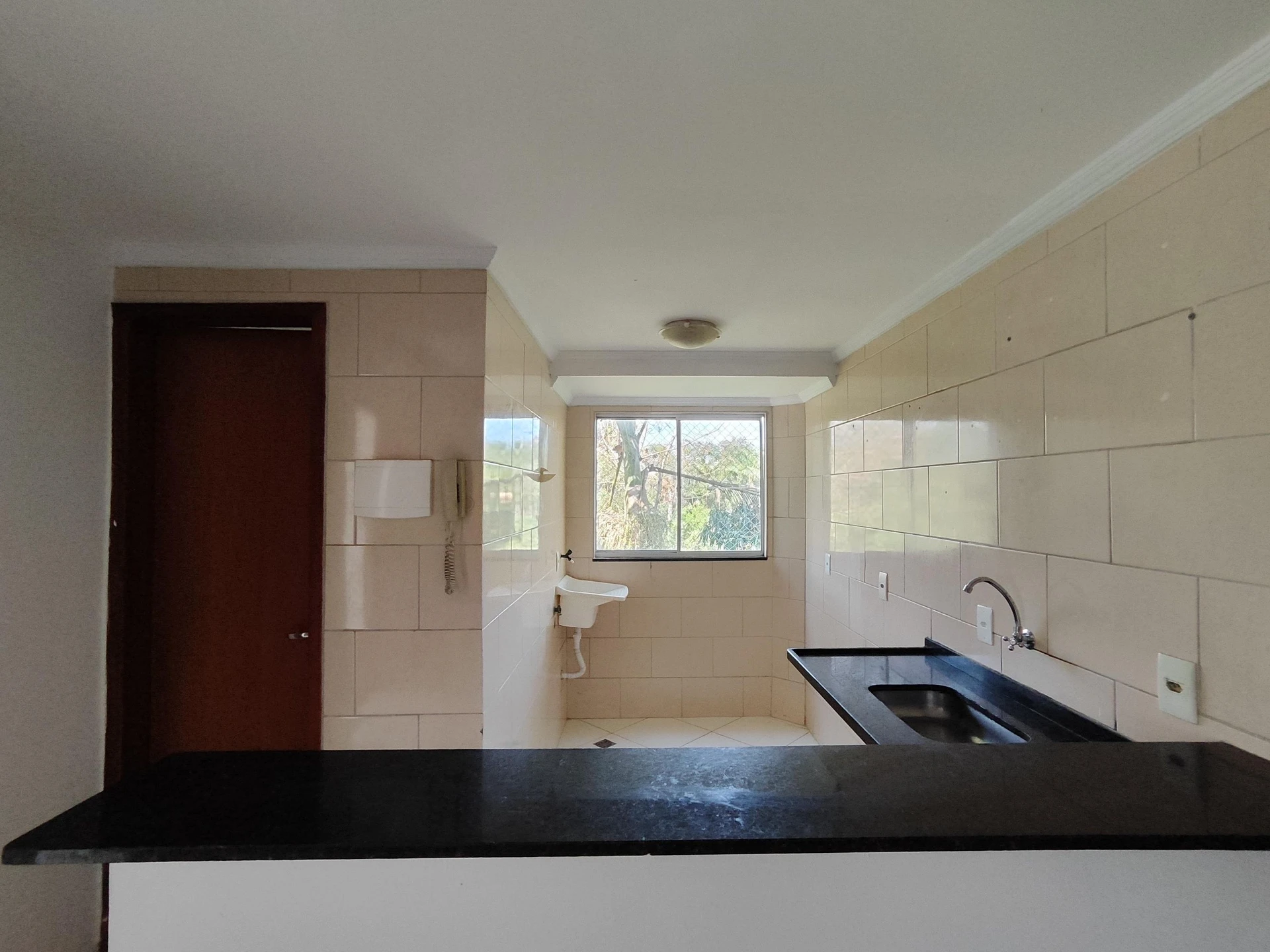 Apartment, 43 m², with a mountain view — photo 2