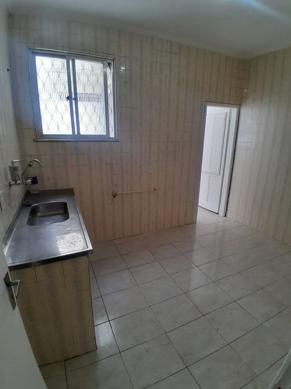Apartamento de 3 quartos com armários planejados na cozinha — photo 13