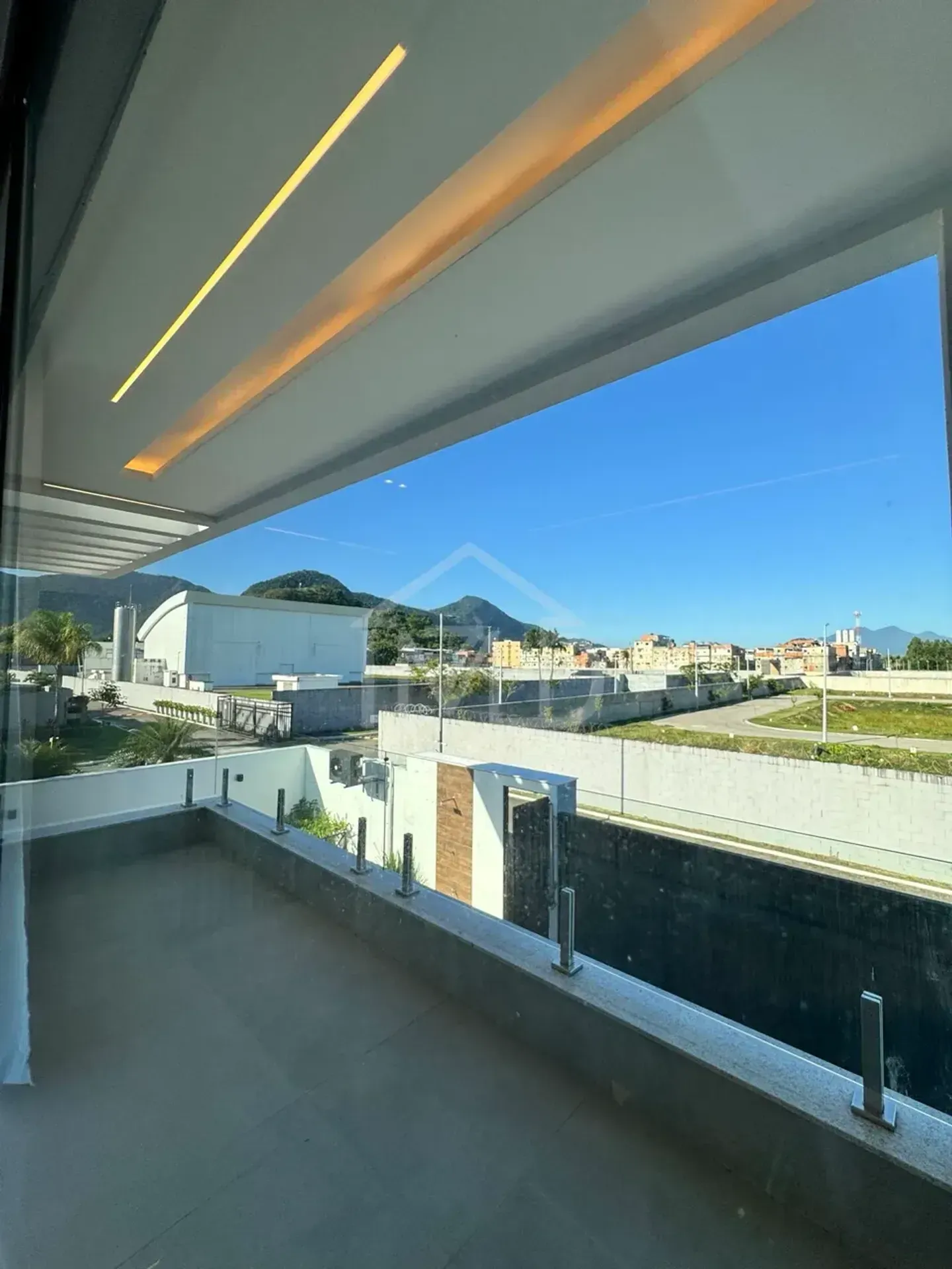 House with 4 suites, pool and 420 m² — photo 23