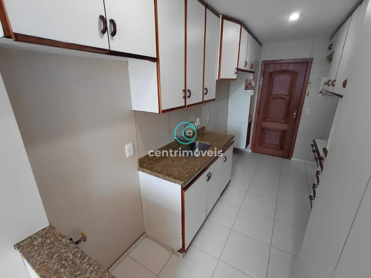 2-bedroom apartment with a mountain view in Rio de Janeiro — photo 32