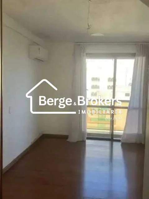 Triplex penthouse with 4 bedrooms and 5 bathrooms — photo 16