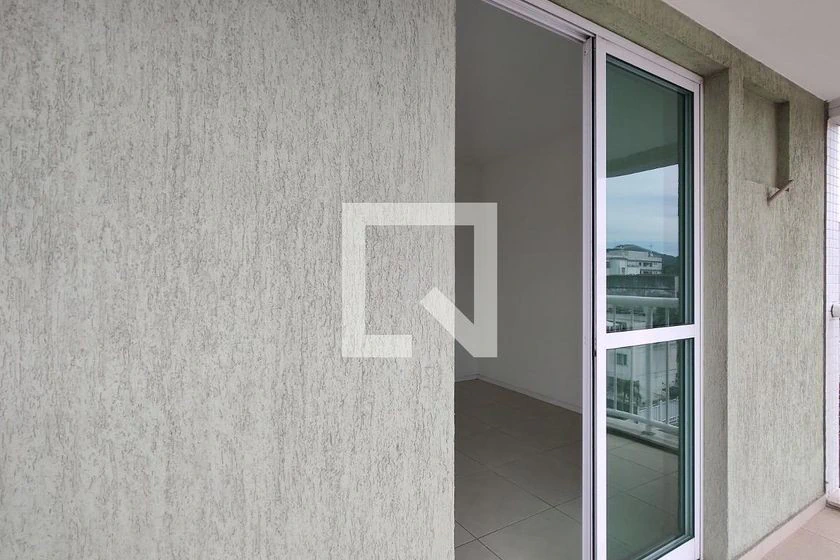 65 m² rental apartment with balcony and 2 bedrooms — photo 5