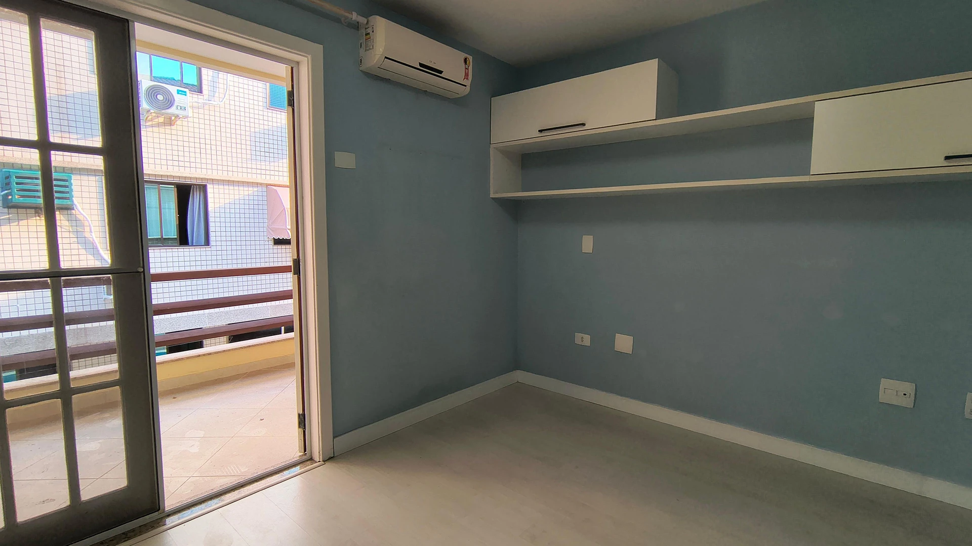 Condo house with balcony and 3 en-suite bedrooms — photo 3