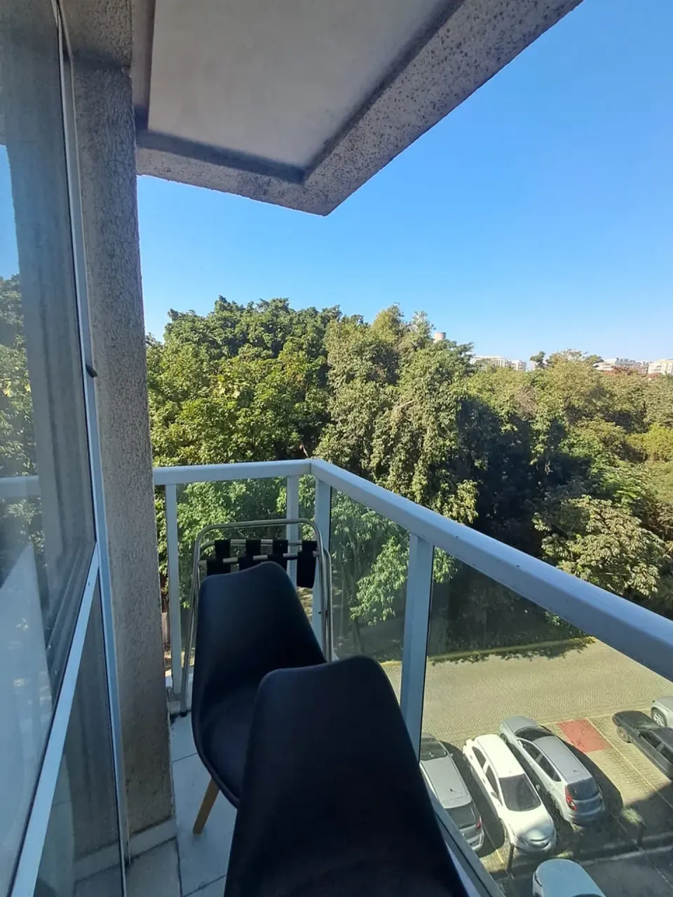 Furnished 2-bedroom apartment with 2 bathrooms — photo 15