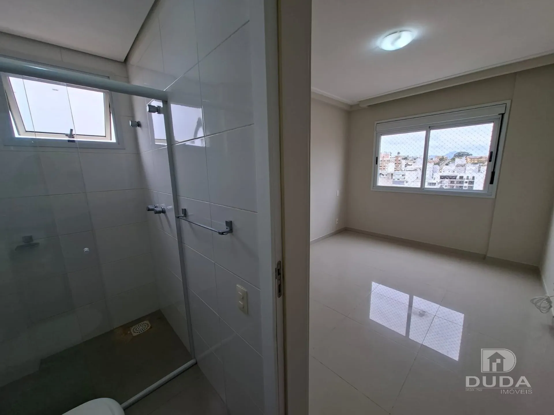 Apartment on the 10th floor with floor-to-ceiling windows — photo 10