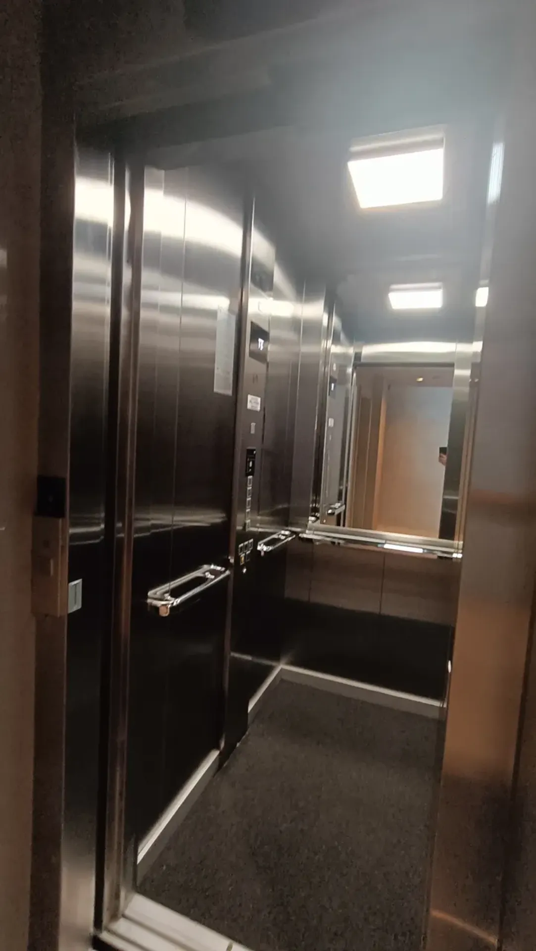 Квартира 73 м² с застеклённым балконом и видом на горы — photo 59