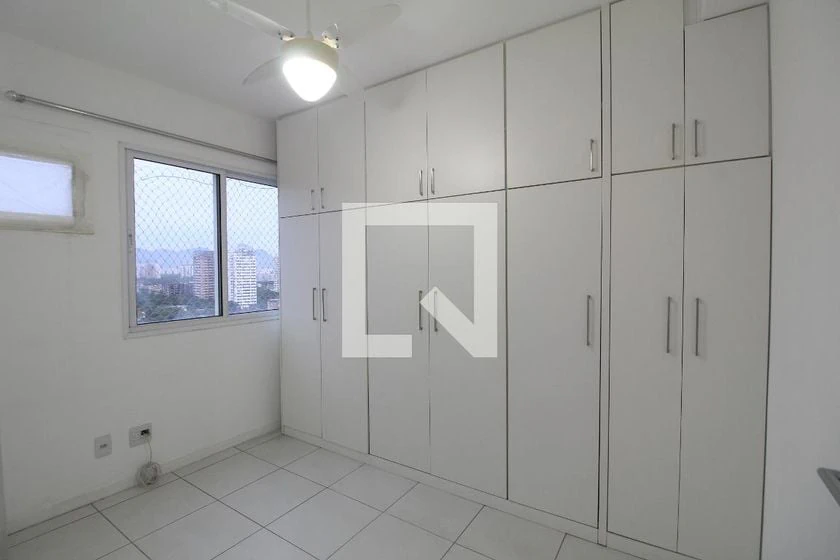 Glass-enclosed balcony in a 2-bedroom apartment, 62 m² — photo 11
