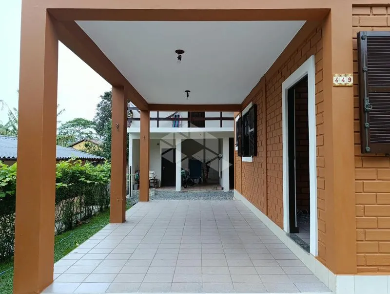 3-bedroom house with a garden — photo 14
