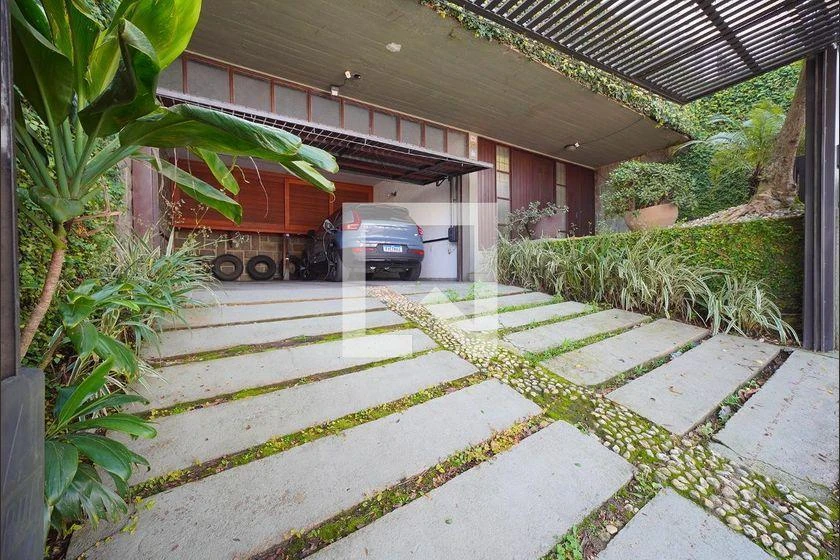 Furnished 4-bedroom house with 300 m² and 2 suites — photo 39