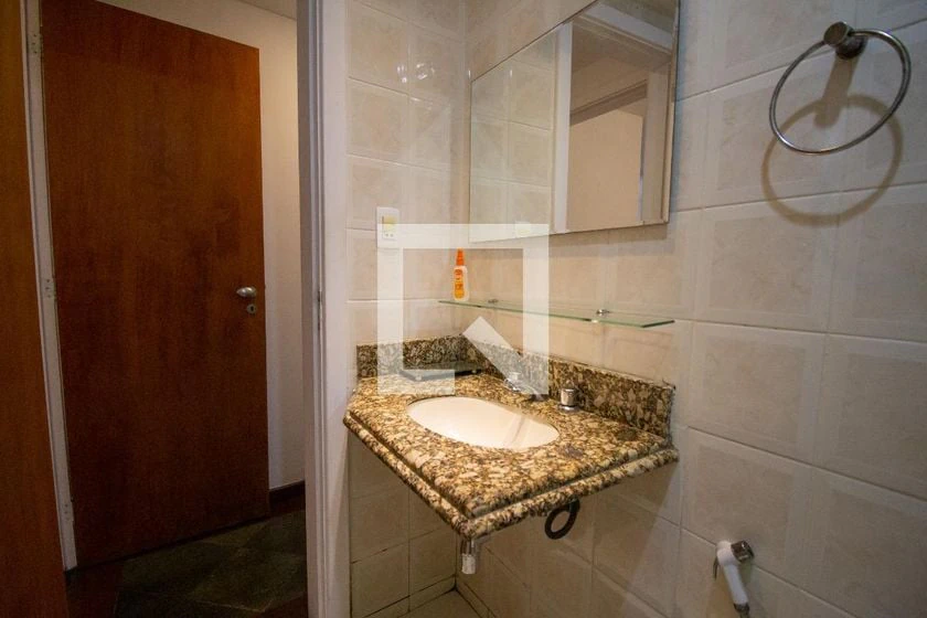 200 m² apartment with 3 bedrooms and 2 parking spaces — photo 32