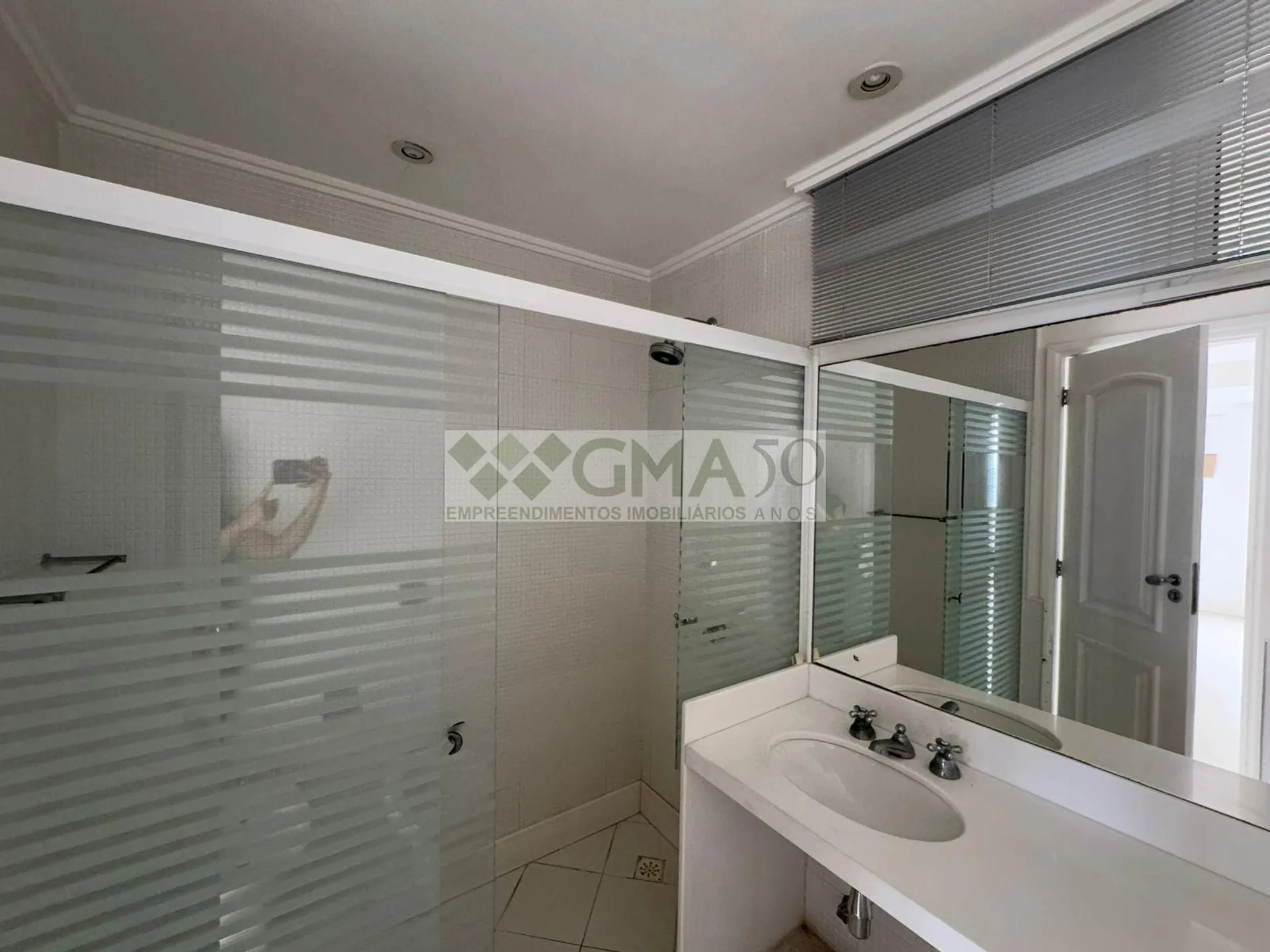 Apartamento com 4 quartos e 4 banheiros, com varanda — photo 23