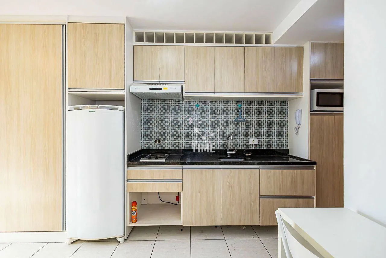 Furnished 1-bedroom apartment with open kitchen — photo 6
