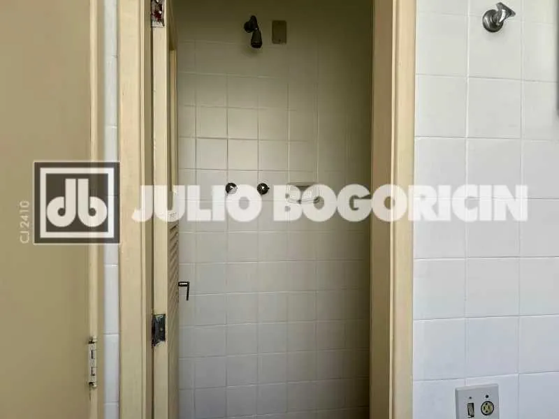 2-bedroom apartment with parking and separate kitchen — photo 13