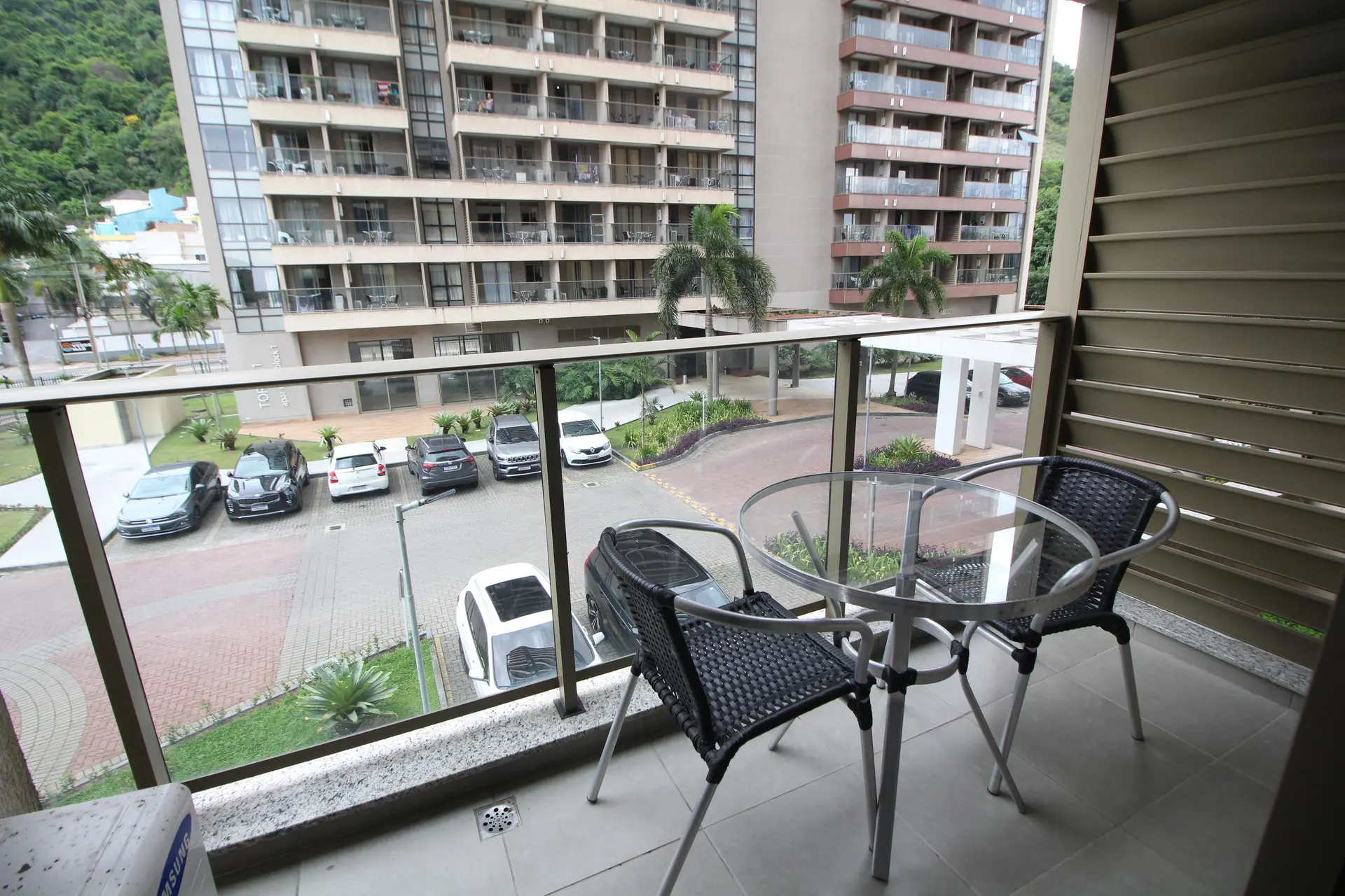 Monoambiente en edificio con gimnasio
