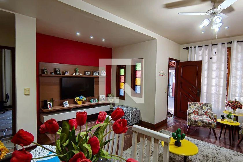 Casa de 420 m² com 4 quartos, 3 vagas e quintal — photo 5