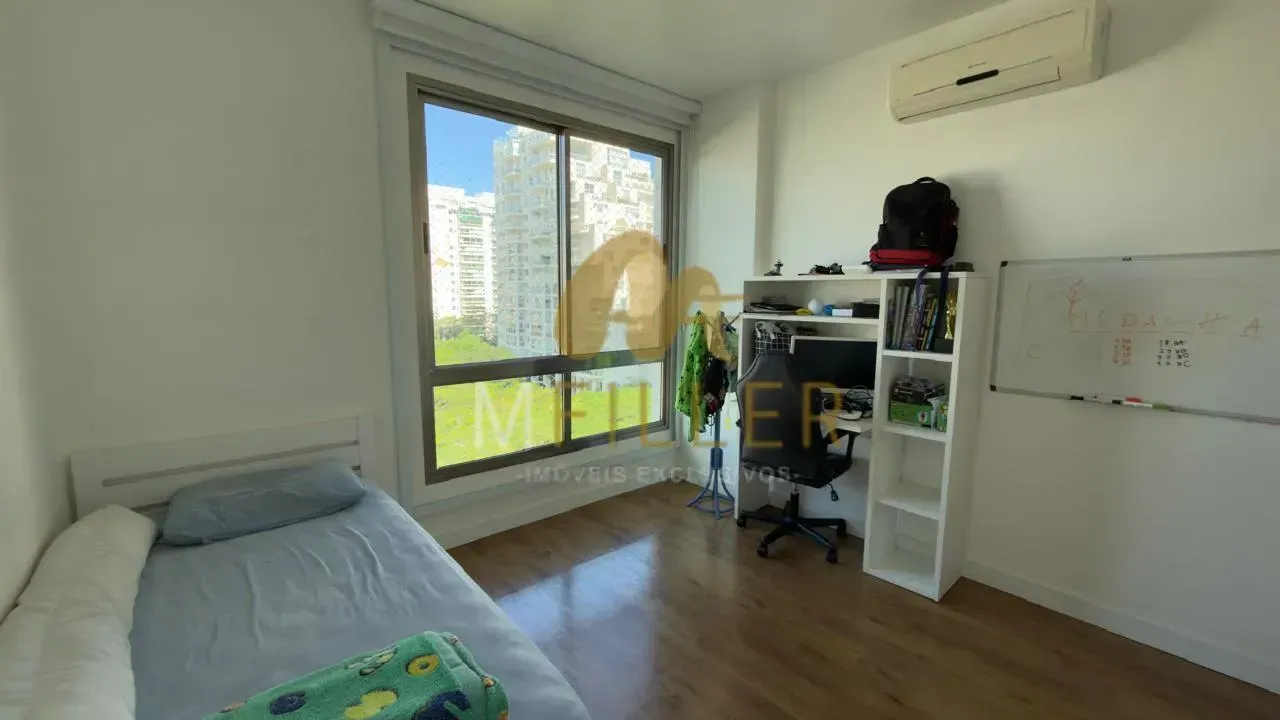 Furnished apartment with 4 bedrooms and 5 bathrooms — photo 8