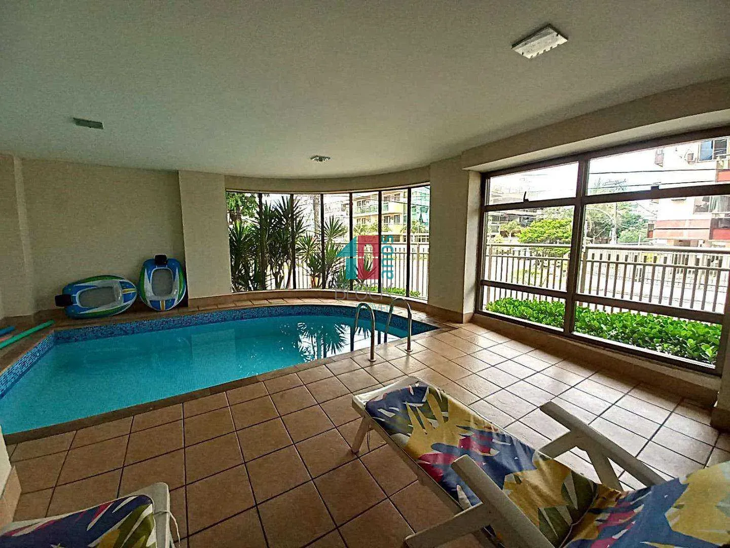 Apartamento mobiliado, 175 m², com janelas do piso ao teto — photo 25