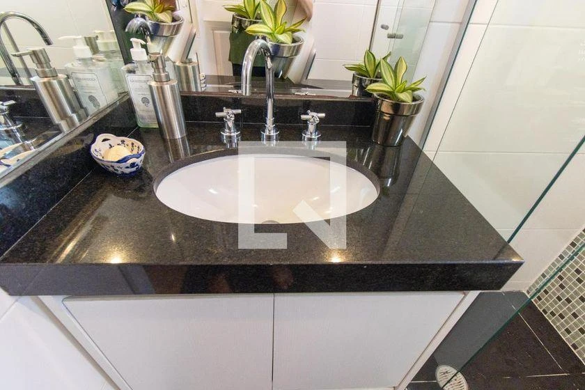 Washing machine in a 2-bedroom apartment, 70 m² — photo 38
