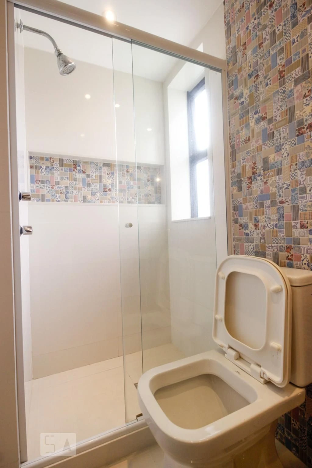 Furnished apartment, 90 m², with a glass-enclosed balcony — photo 46