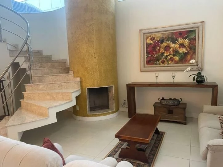 Ванна та 4 спальні: будинок 258 м² — photo 37