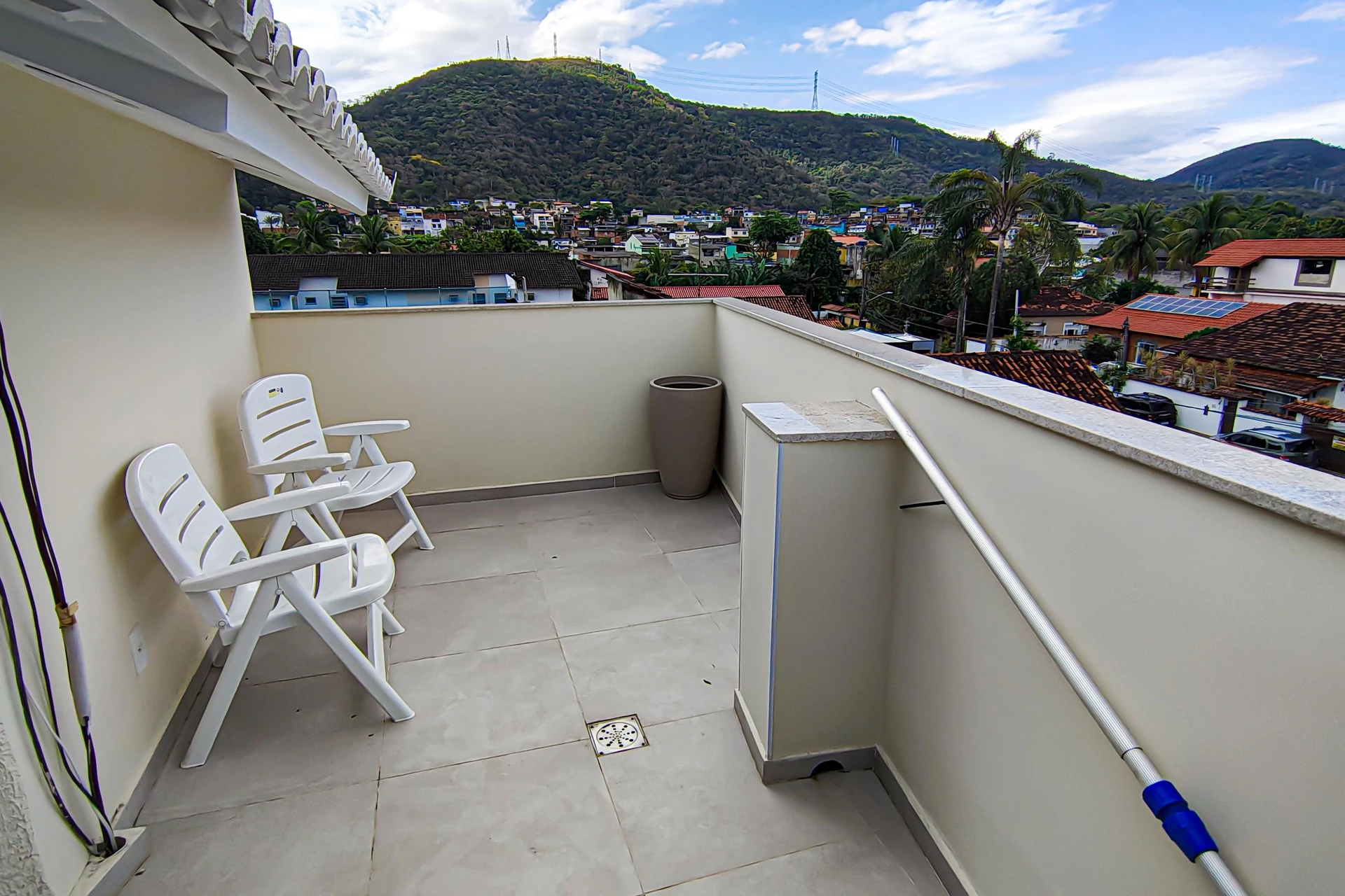 170 m² house with a dishwasher and a bathtub — photo 27