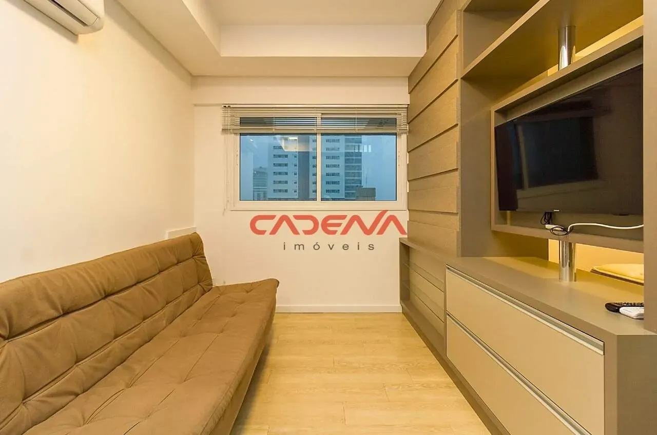 33 m² furnished studio with a real work desk — photo 27