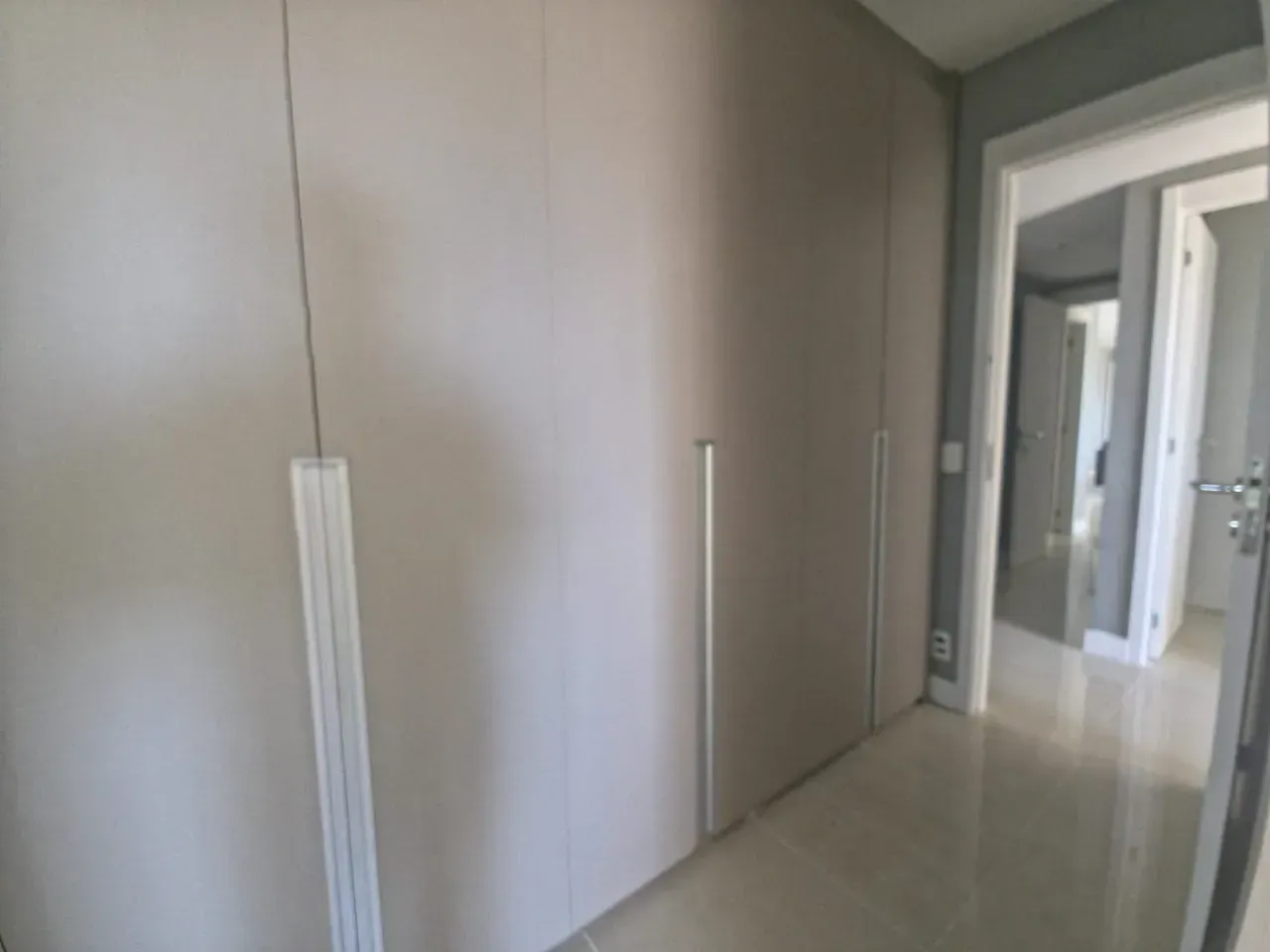 Furnished apartment with 4 bedrooms, 5 bathrooms and 195 m² — photo 18