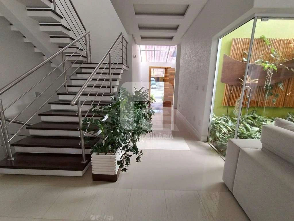 Casa con 4 suites y jardín privado, 970 m² — photo 4