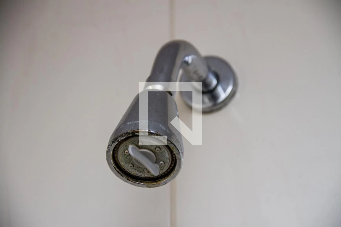 Unfurnished 2-bedroom apartment with 2 bathrooms and parking — photo 40