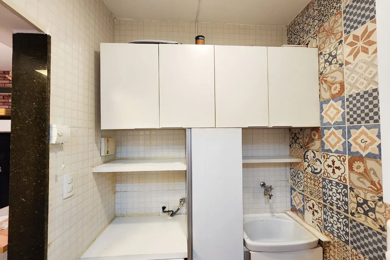 One-bedroom apartment with a washing machine — photo 25