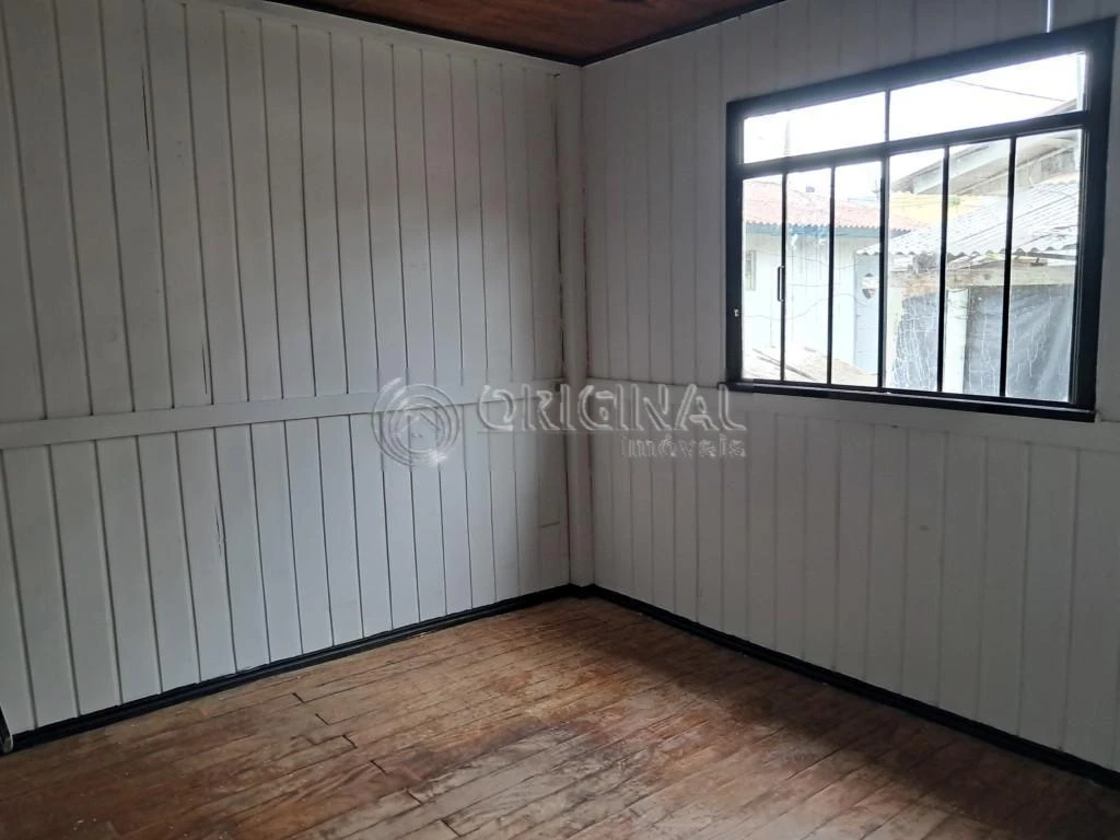 Будинок із 2 спальнями та дерев'яною підлогою або ламінатом — photo 8