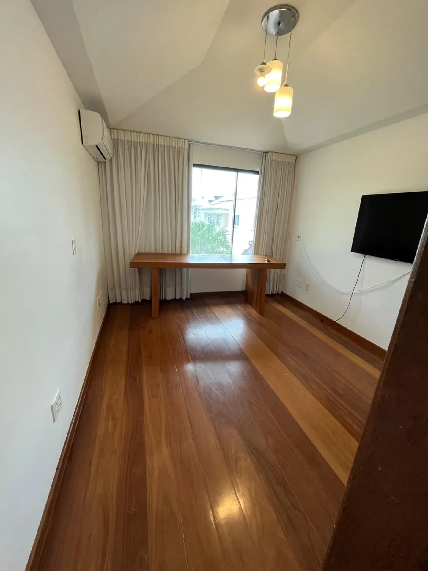 Duplex house with 4 en-suite bedrooms and balcony grill — photo 35
